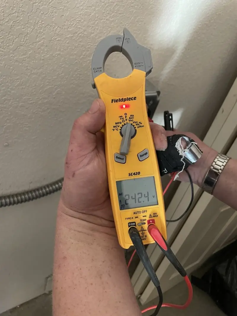 Voltage testing with clamp meter during Circuit Breaker Repair in Tyro